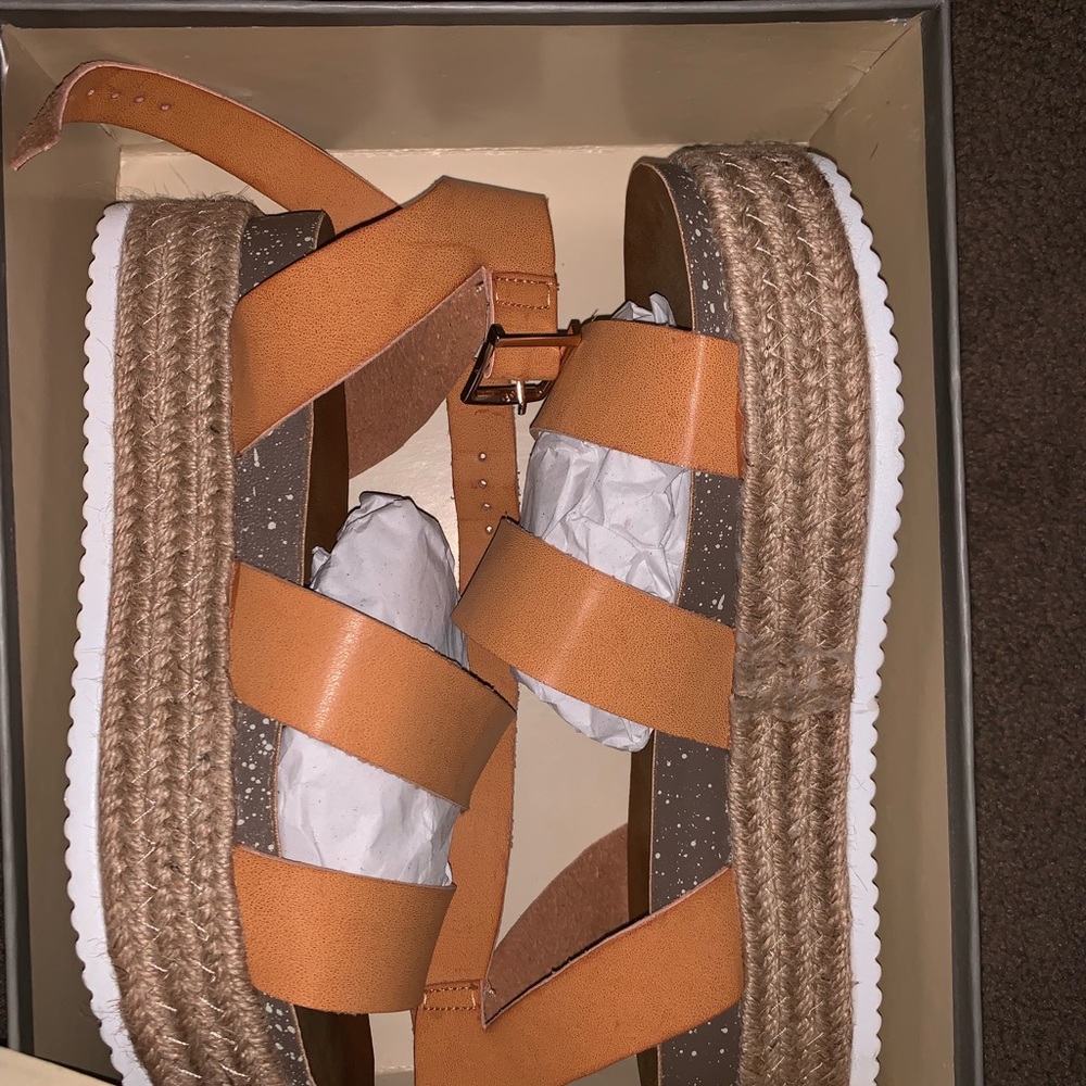 Platform sandals